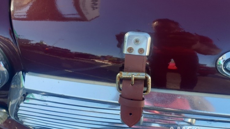 Austin Mini Super De Luxe Saloon