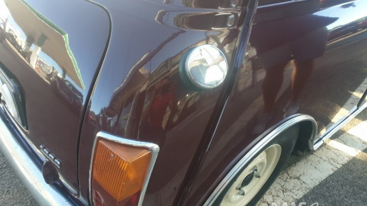 Austin Mini Super De Luxe Saloon