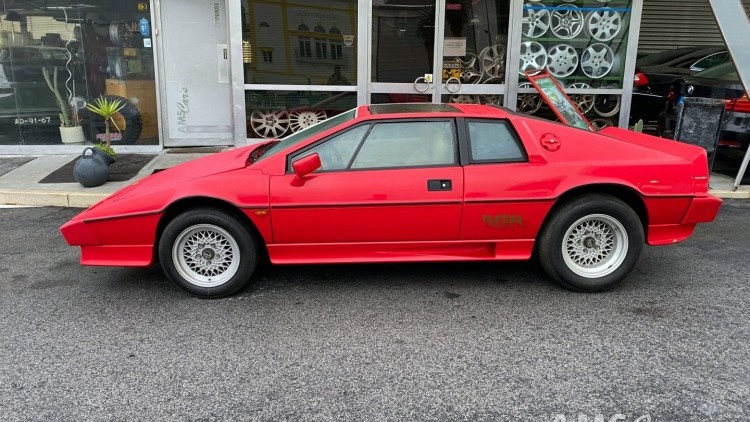 Lotus Esprit TURBO II