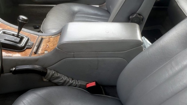 Jaguar XJ40 Sovereign 3.6 V8