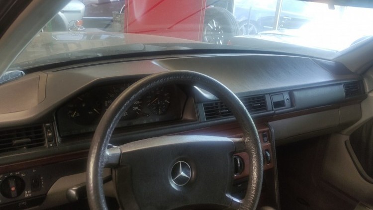 Mercedes-Benz 300 TD TURBO