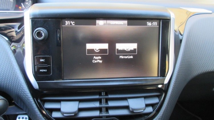 Peugeot 2008 1.6 BlueHDI " GT LINE "