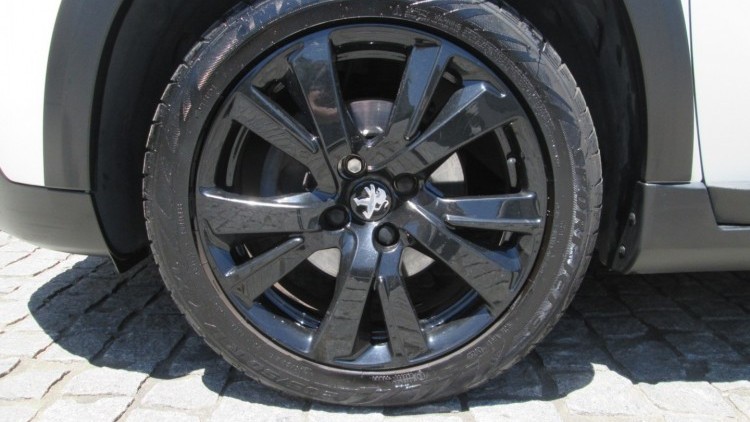 Peugeot 2008 1.6 BlueHDI " GT LINE "