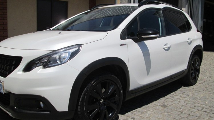 Peugeot 2008 1.6 BlueHDI " GT LINE "