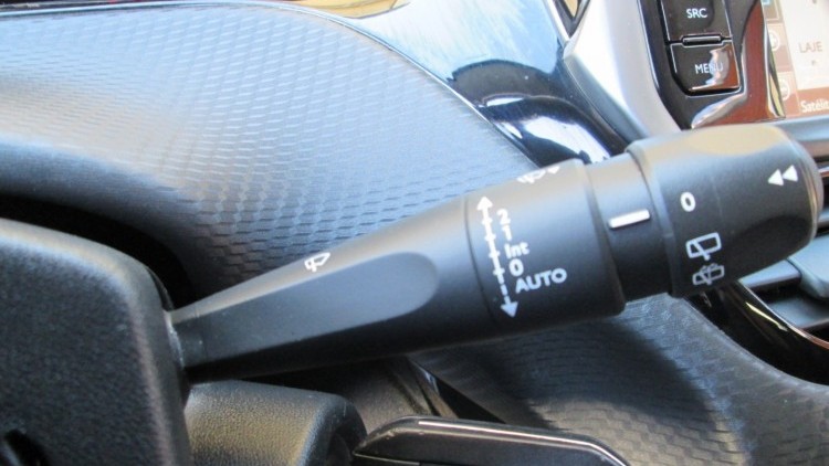 Peugeot 2008 1.6 BlueHDI " GT LINE "