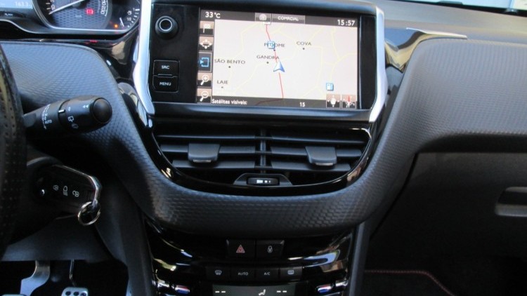 Peugeot 2008 1.6 BlueHDI " GT LINE "