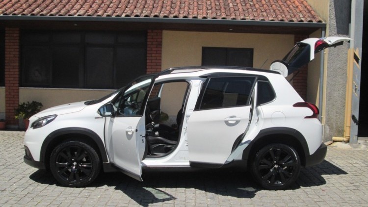 Peugeot 2008 1.6 BlueHDI " GT LINE "