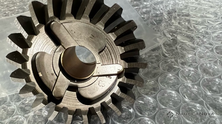 JOHNSON EVINRUDE OMC FORWARD GEAR ASSY 0390295