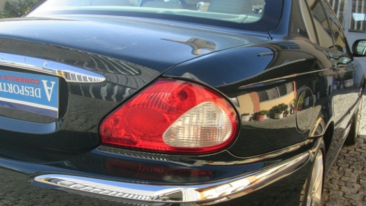 Jaguar X-Type 2.0 V6