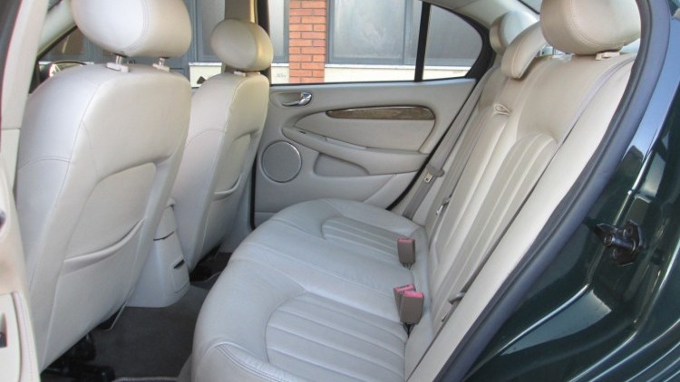 Jaguar X-Type 2.0 V6