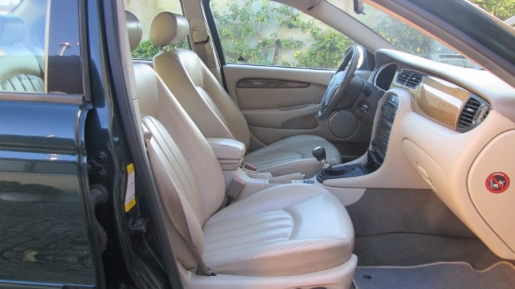 Jaguar X-Type 2.0 V6