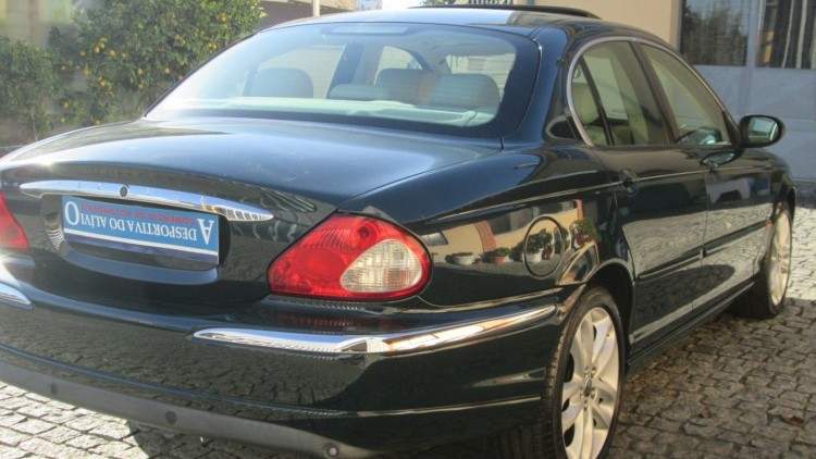 Jaguar X-Type 2.0 V6