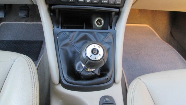 Jaguar X-Type 2.0 V6