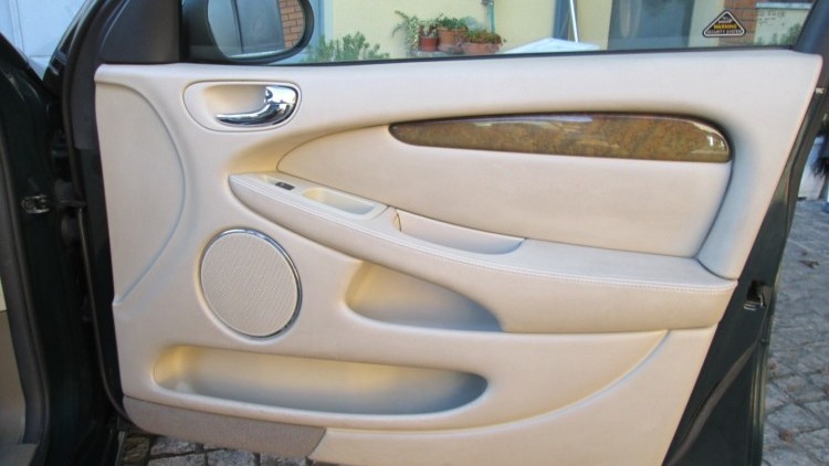Jaguar X-Type 2.0 V6