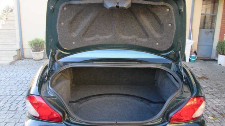 Jaguar X-Type 2.0 V6
