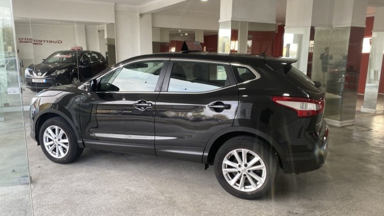 Nissan Qashqai 1.5 dCI "Acenta" (100 MIL KMs)