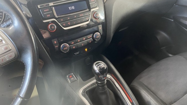 Nissan Qashqai 1.5 dCI "Acenta" (100 MIL KMs)