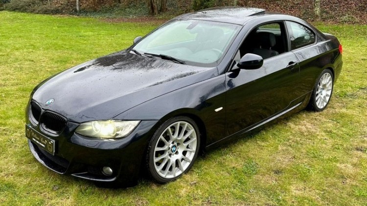 BMW S&eacute;rie 3 - 320 E92 PACK M