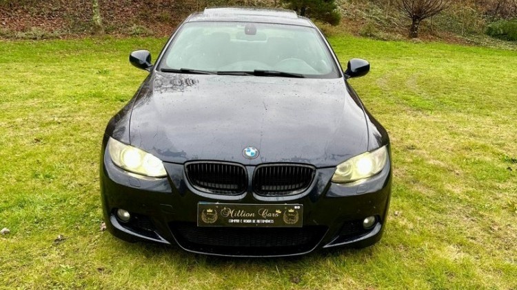 BMW S&eacute;rie 3 - 320 E92 PACK M