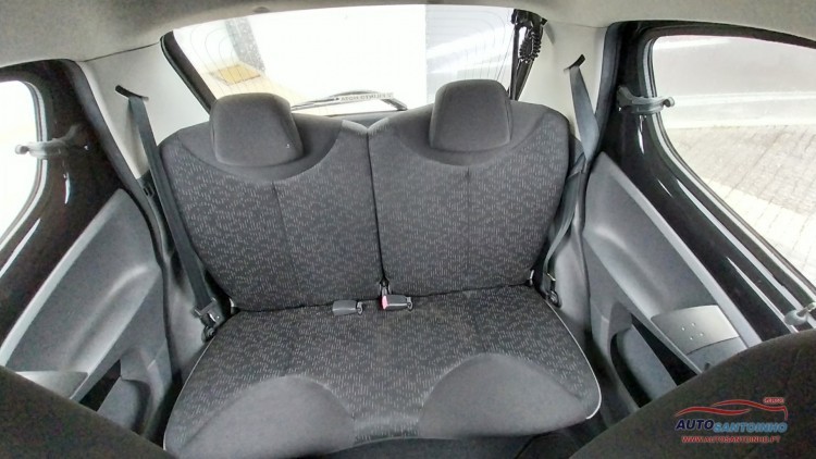 Peugeot 107 Black & Silver