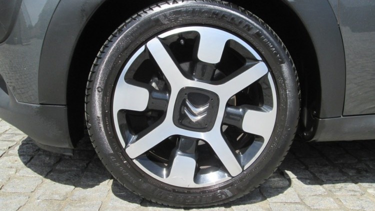Citro&euml;n C4 Cactus 1.6 BlueHdi FEEL