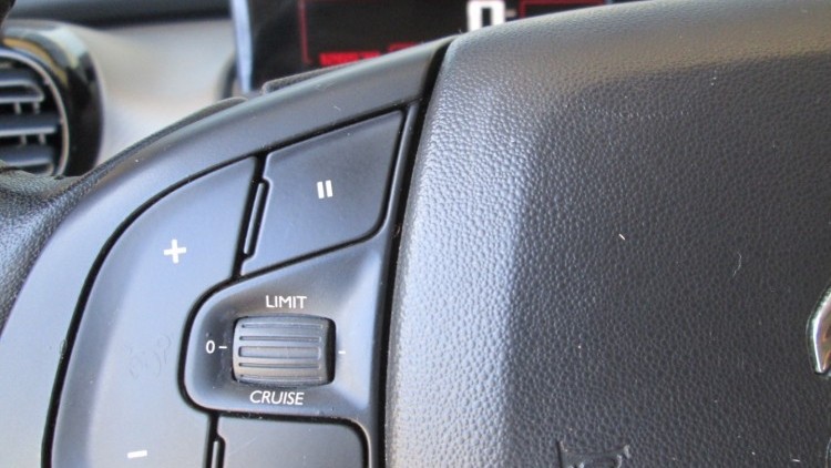 Citro&euml;n C4 Cactus 1.6 BlueHdi FEEL