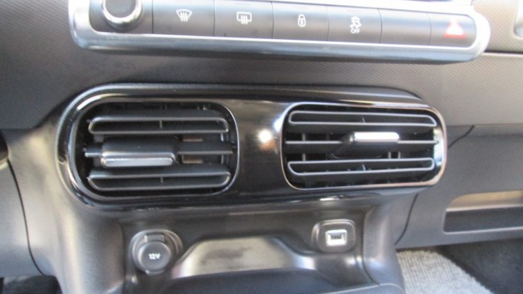 Citro&euml;n C4 Cactus 1.6 BlueHdi FEEL