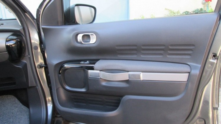 Citro&euml;n C4 Cactus 1.6 BlueHdi FEEL