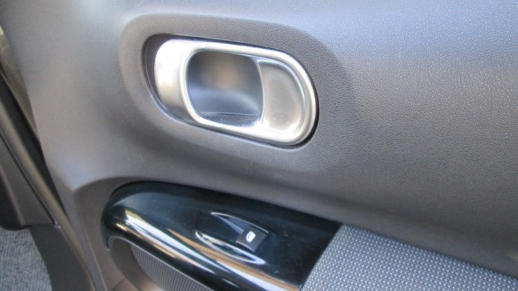 Citro&euml;n C4 Cactus 1.6 BlueHdi FEEL