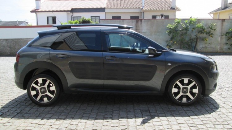 Citro&euml;n C4 Cactus 1.6 BlueHdi FEEL