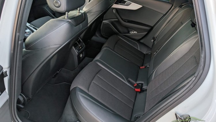 Audi A4 Avant 40 S,line