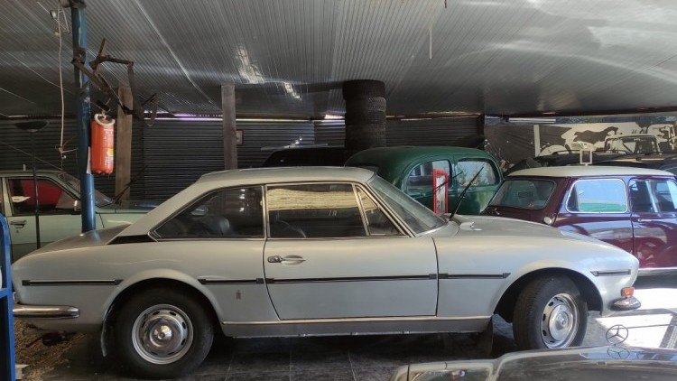 Peugeot 504 coupe 2.0