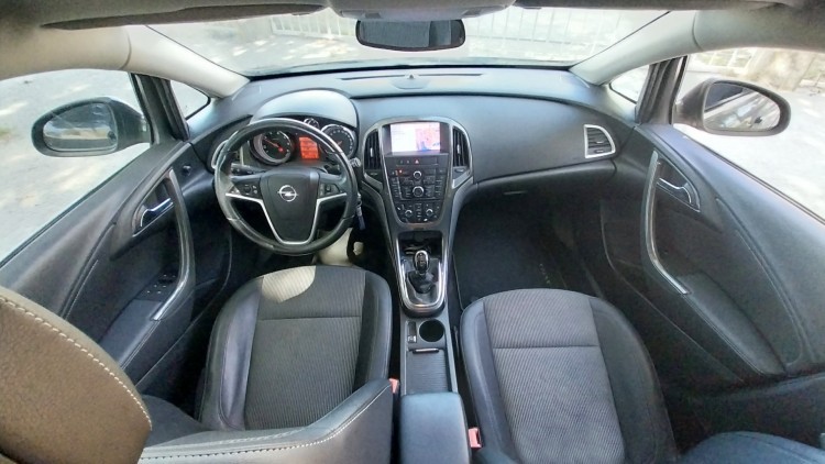 Opel Astra Sports Tourer Cosmo