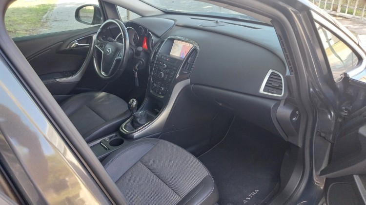 Opel Astra Sports Tourer Cosmo