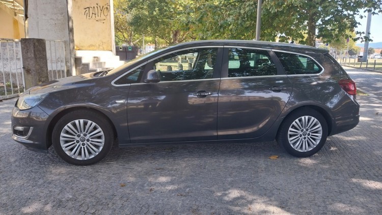 Opel Astra Sports Tourer Cosmo