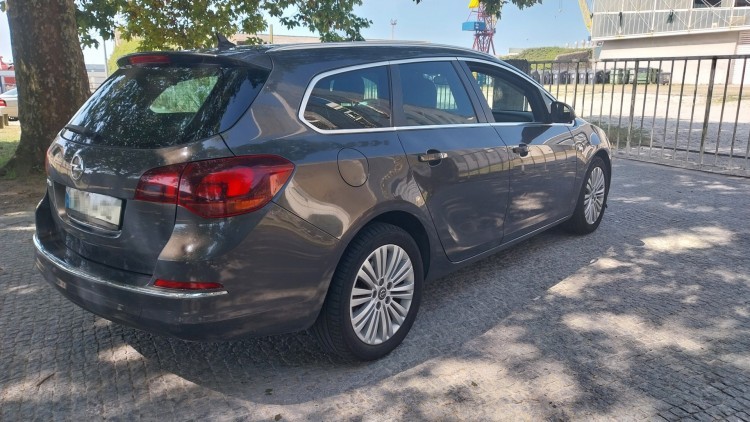 Opel Astra Sports Tourer Cosmo