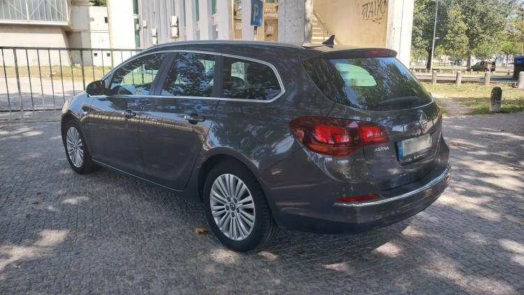 Opel Astra Sports Tourer Cosmo