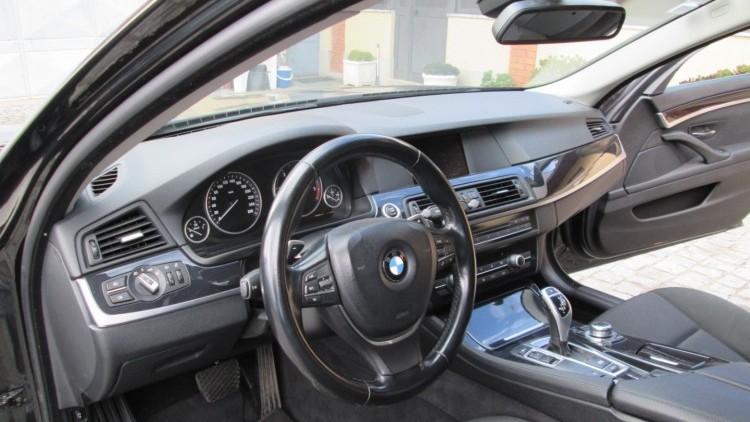 BMW S&eacute;rie 5 - 520 D LUXURY Auto