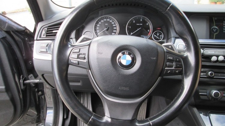BMW S&eacute;rie 5 - 520 D LUXURY Auto