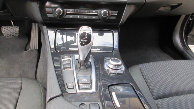 BMW S&eacute;rie 5 - 520 D LUXURY Auto