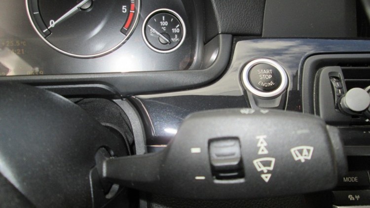 BMW S&eacute;rie 5 - 520 D LUXURY Auto