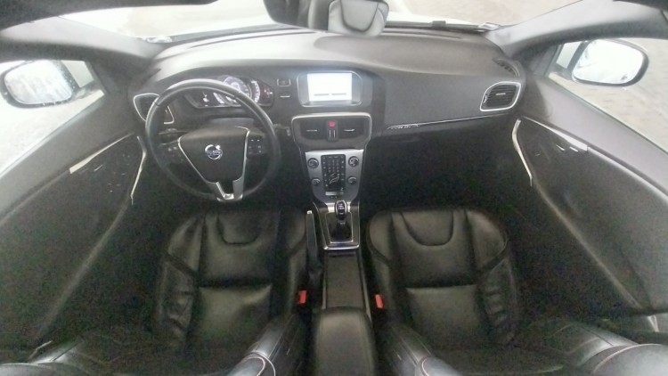 Volvo V40 Cross Country Ocean Eleven
