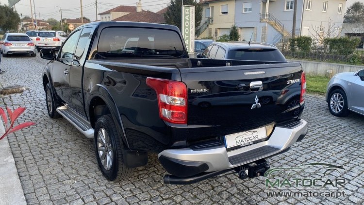 Mitsubishi L200 2.4 DI-D Club Intense Sport Strakar 4WD
