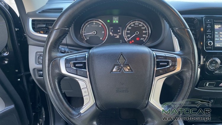 Mitsubishi L200 2.4 DI-D Club Intense Sport Strakar 4WD