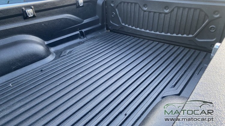 Mitsubishi L200 2.4 DI-D Club Intense Sport Strakar 4WD