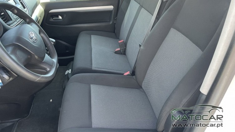 Toyota HiAce Proace