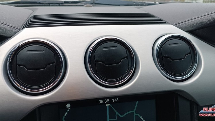 Ford Mustang 2.3 TURBO ECO BOOST