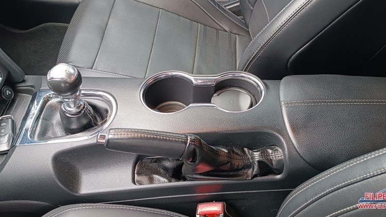 Ford Mustang 2.3 TURBO ECO BOOST