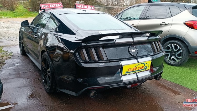 Ford Mustang 2.3 TURBO ECO BOOST