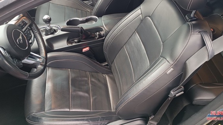 Ford Mustang 2.3 TURBO ECO BOOST